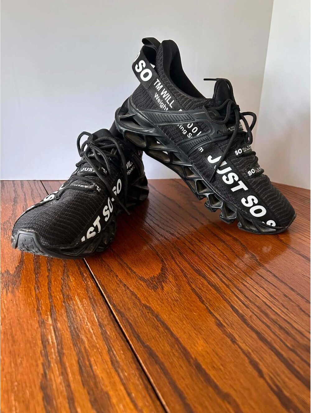 Just So So Blade Sneakers Black Gym Shoes Size 40 Unisex US Womens 9 Mens 7.5